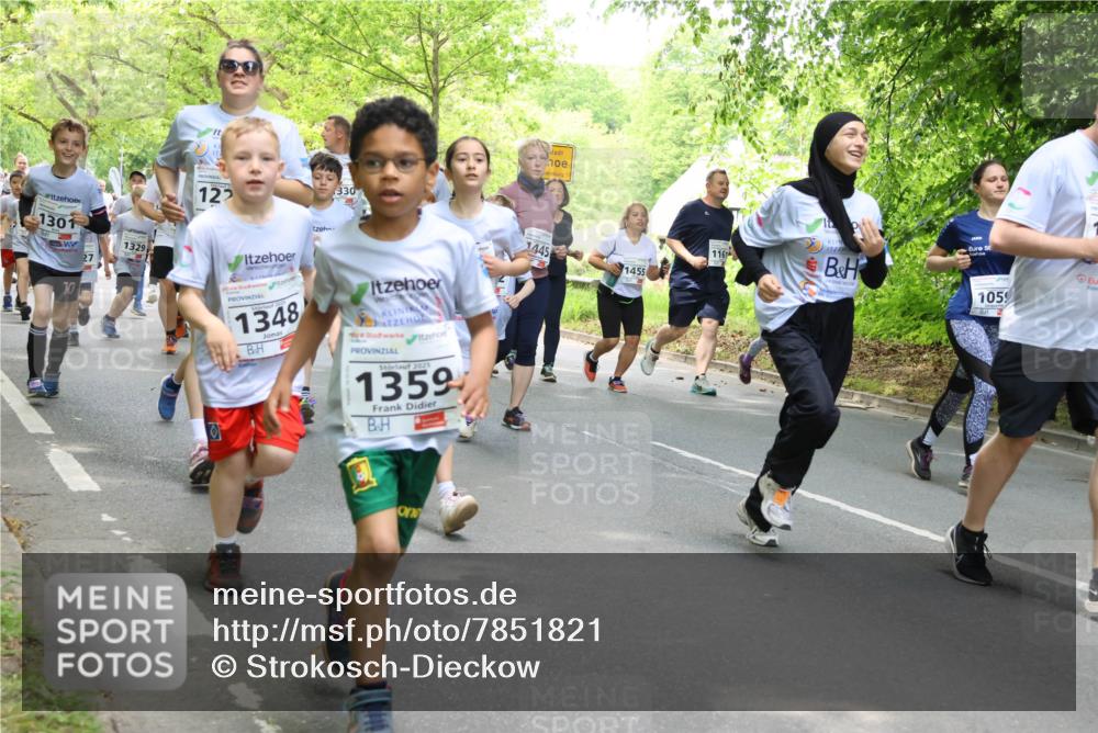 17.05.2025 - Störlauf Strokosch-Dieckow http://msf.ph/oto/7851821 17.05.2025 14:17:22 Laufen 1301, 70, 27, 1329, 127, 330, 1348, 2025, 1359, 1445, 1161, 1455, 1059 meine-sportfotos.de