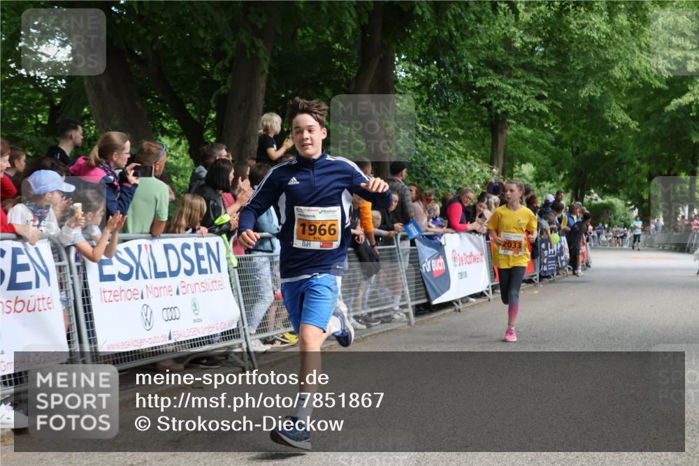 17.05.2025 - Störlauf Strokosch-Dieckow http://msf.ph/oto/7851867 17.05.2025 15:24:40 Ziel 1966, 2033 meine-sportfotos.de