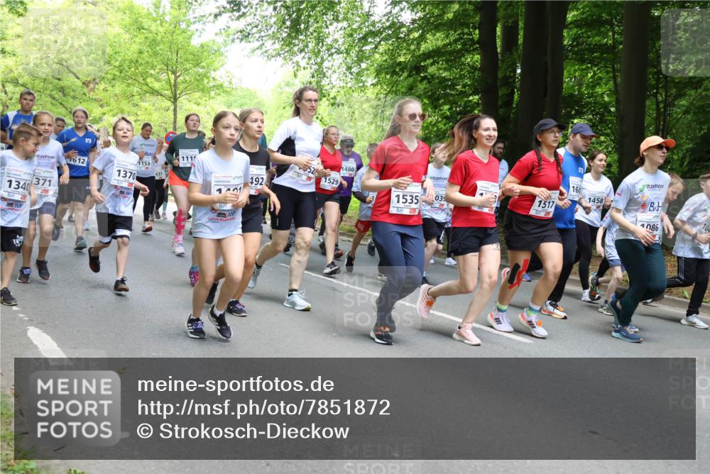 17.05.2025 - Störlauf Strokosch-Dieckow http://msf.ph/oto/7851872 17.05.2025 14:17:40 Laufen 1115, 612, 1370, 1153, 1340, 371, 437, 1131, 1529, 192, 1480, 160, 1535, 039, 1517, 1458, 086 meine-sportfotos.de