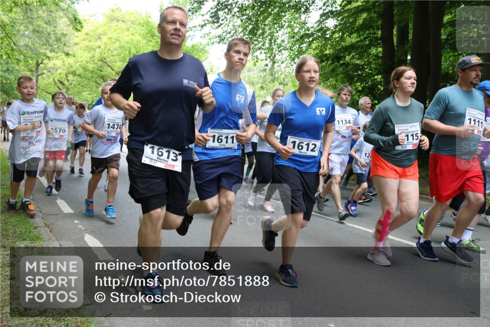 17.05.2025 - Störlauf Strokosch-Dieckow http://msf.ph/oto/7851888 17.05.2025 14:17:43 Laufen 570, 1474, 1134, 12, 115, 1613, 1611, 2025, 1612, 1111 meine-sportfotos.de