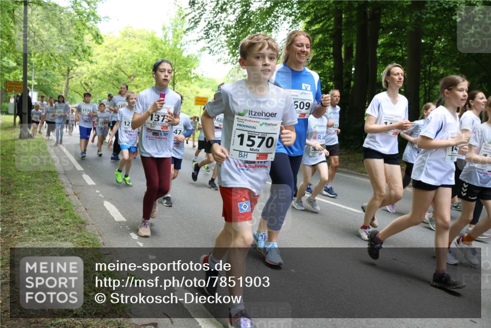 17.05.2025 - Störlauf Strokosch-Dieckow http://msf.ph/oto/7851903 17.05.2025 14:17:45 Laufen 1477, 1139, 1515, 12, 1375, 47, 1660, 2025, 1570, 609, 422, 14 meine-sportfotos.de