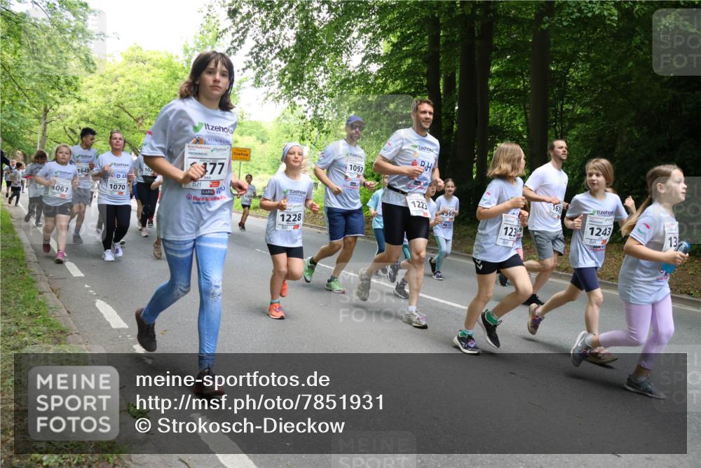 17.05.2025 - Störlauf Strokosch-Dieckow http://msf.ph/oto/7851931 17.05.2025 14:17:50 Laufen 1067, 102, 1645, 1070, 177, 1228, 1097, 1223, 369, 1239, 167, 1243, 13 meine-sportfotos.de