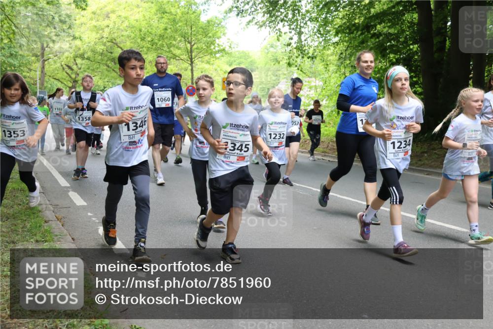 17.05.2025 - Störlauf Strokosch-Dieckow http://msf.ph/oto/7851960 17.05.2025 14:17:56 Laufen 1353, 1102, 1358, 1060, 1346, 345, 057, 1232, 1025, 1234, 1 meine-sportfotos.de