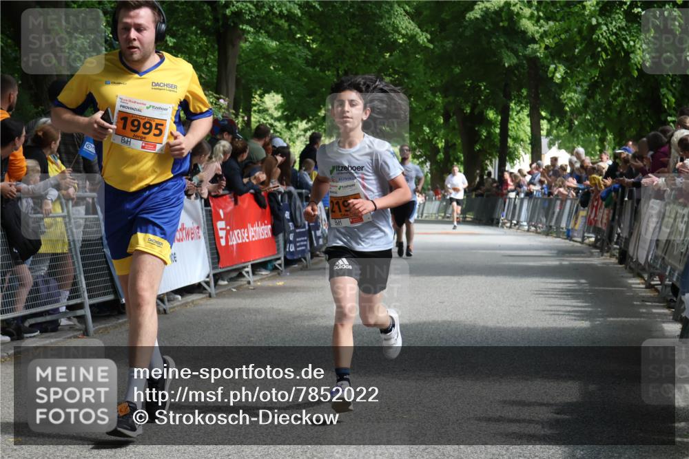 17.05.2025 - Störlauf Strokosch-Dieckow http://msf.ph/oto/7852022 17.05.2025 15:26:38 Ziel 2025, 1995, 10, 219 meine-sportfotos.de
