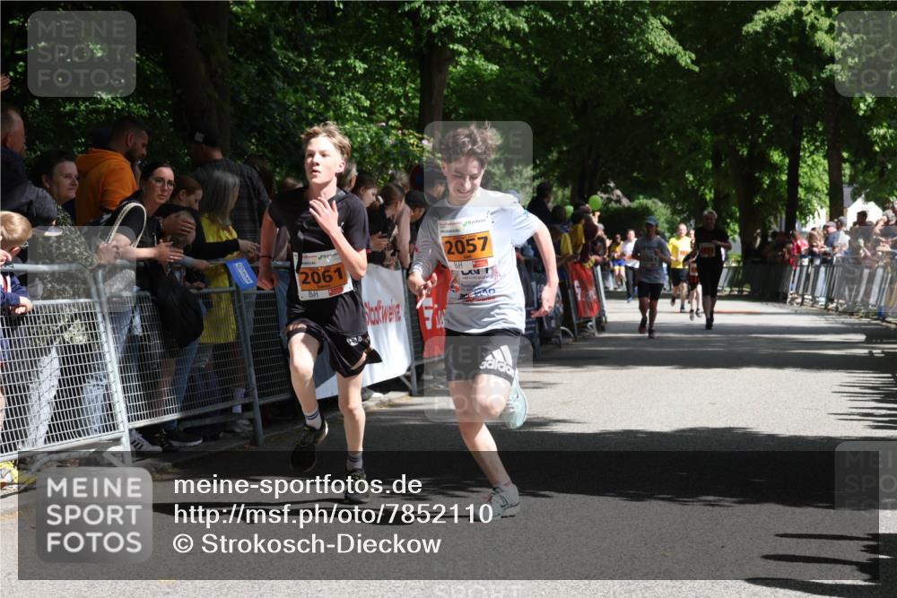 17.05.2025 - Störlauf Strokosch-Dieckow http://msf.ph/oto/7852110 17.05.2025 15:27:33 Ziel 2061, 2057 meine-sportfotos.de