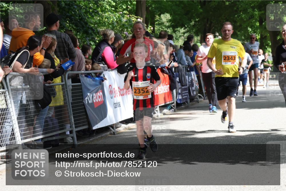 17.05.2025 - Störlauf Strokosch-Dieckow http://msf.ph/oto/7852120 17.05.2025 15:27:44 Ziel 235, 18, 2343 meine-sportfotos.de