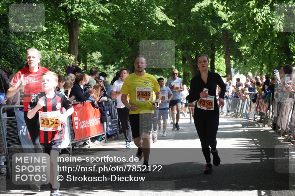 17.05.2025 - Störlauf Strokosch-Dieckow http://msf.ph/oto/7852122 17.05.2025 15:27:44 Ziel 2352, 2343, 85, 1850 meine-sportfotos.de
