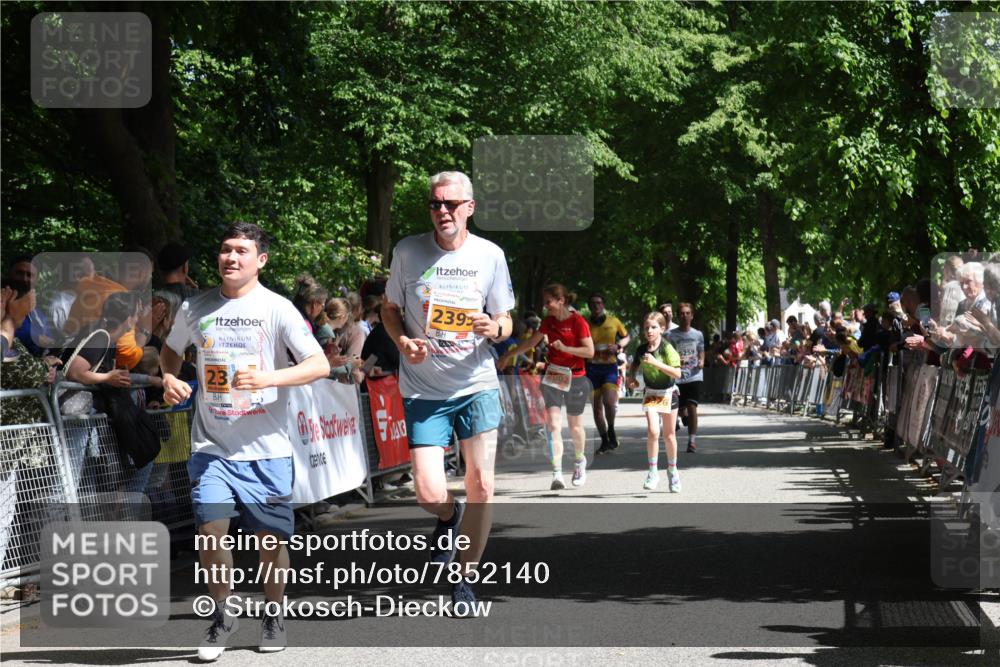 17.05.2025 - Störlauf Strokosch-Dieckow http://msf.ph/oto/7852140 17.05.2025 15:27:51 Ziel 23, 239, 2002, 5259 meine-sportfotos.de