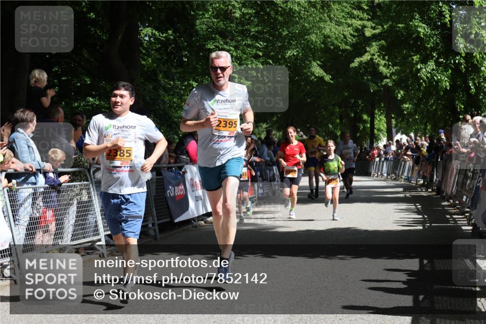 17.05.2025 - Störlauf Strokosch-Dieckow http://msf.ph/oto/7852142 17.05.2025 15:27:51 Ziel 112, 40, 2395, 2385, 2002, 12326, 259 meine-sportfotos.de
