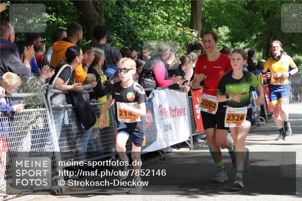 17.05.2025 - Störlauf Strokosch-Dieckow http://msf.ph/oto/7852146 17.05.2025 15:27:53 Ziel 214, 2002, 2326 meine-sportfotos.de