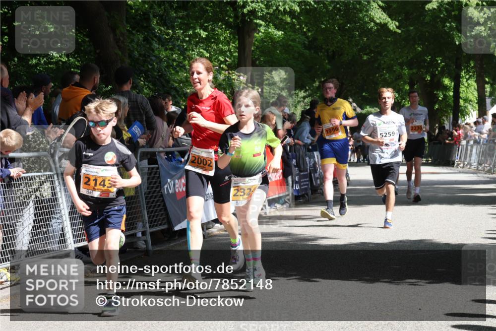 17.05.2025 - Störlauf Strokosch-Dieckow http://msf.ph/oto/7852148 17.05.2025 15:27:53 Ziel 2145, 2002, 232, 2230, 1996, 5259 meine-sportfotos.de