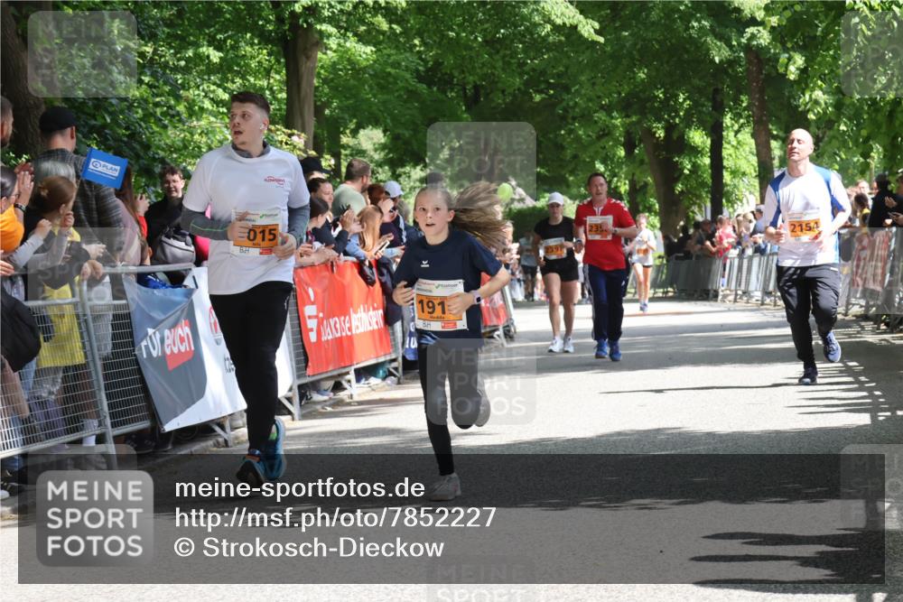 17.05.2025 - Störlauf Strokosch-Dieckow http://msf.ph/oto/7852227 17.05.2025 15:28:22 Ziel 015, 3, 191, 2397, 235, 2154 meine-sportfotos.de