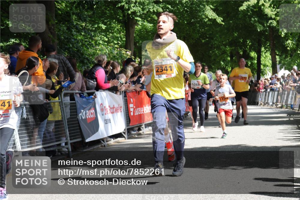 17.05.2025 - Störlauf Strokosch-Dieckow http://msf.ph/oto/7852261 17.05.2025 15:28:36 Ziel 2025, 41, 2341, 5268, 2354 meine-sportfotos.de