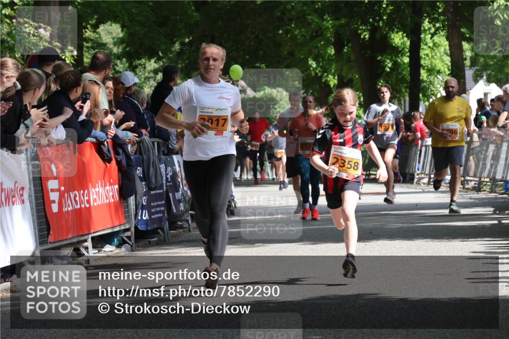 17.05.2025 - Störlauf Strokosch-Dieckow http://msf.ph/oto/7852290 17.05.2025 15:28:43 Ziel 2017, 2358, 1931 meine-sportfotos.de