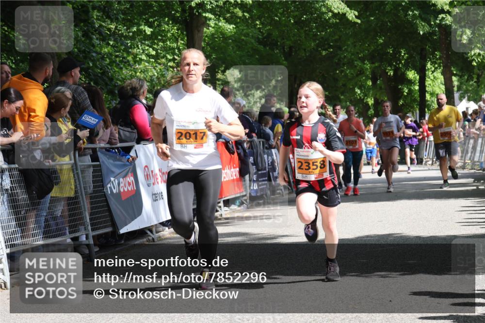 17.05.2025 - Störlauf Strokosch-Dieckow http://msf.ph/oto/7852296 17.05.2025 15:28:45 Ziel 2017, 2358, 2107, 2096 meine-sportfotos.de
