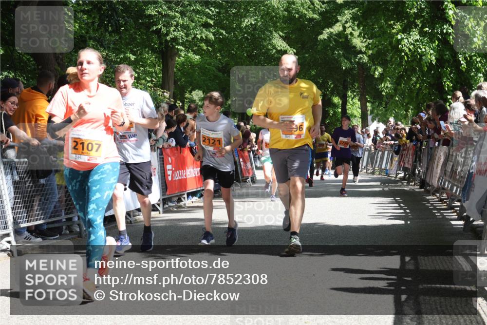 17.05.2025 - Störlauf Strokosch-Dieckow http://msf.ph/oto/7852308 17.05.2025 15:28:50 Ziel 2107, 2121, 96 meine-sportfotos.de