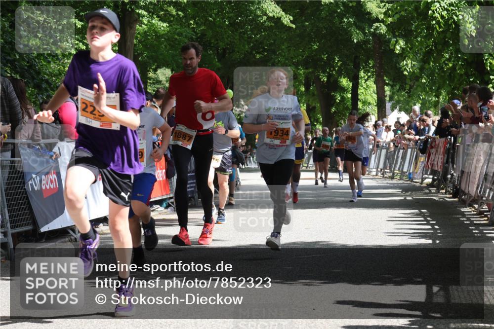 17.05.2025 - Störlauf Strokosch-Dieckow http://msf.ph/oto/7852323 17.05.2025 15:28:54 Ziel 225, 1887, 1934 meine-sportfotos.de