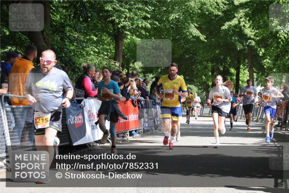 17.05.2025 - Störlauf Strokosch-Dieckow http://msf.ph/oto/7852331 17.05.2025 15:28:57 Ziel 2215, 1992, 1960, 1893 meine-sportfotos.de
