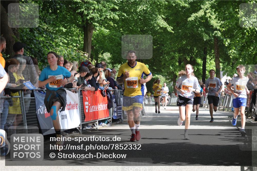 17.05.2025 - Störlauf Strokosch-Dieckow http://msf.ph/oto/7852332 17.05.2025 15:28:58 Ziel 02, 3, 1992, 196, 1858, 2145, 1893 meine-sportfotos.de