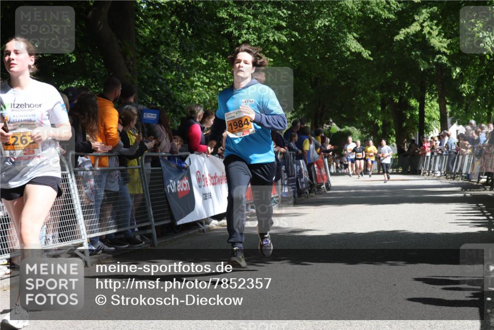17.05.2025 - Störlauf Strokosch-Dieckow http://msf.ph/oto/7852357 17.05.2025 15:29:13 Ziel 2025, 26, 1984 meine-sportfotos.de