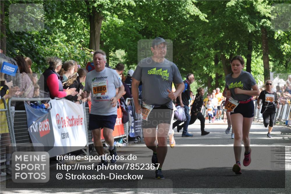 17.05.2025 - Störlauf Strokosch-Dieckow http://msf.ph/oto/7852367 17.05.2025 15:29:28 Ziel 1880, 444, 324, 322, 2396 meine-sportfotos.de