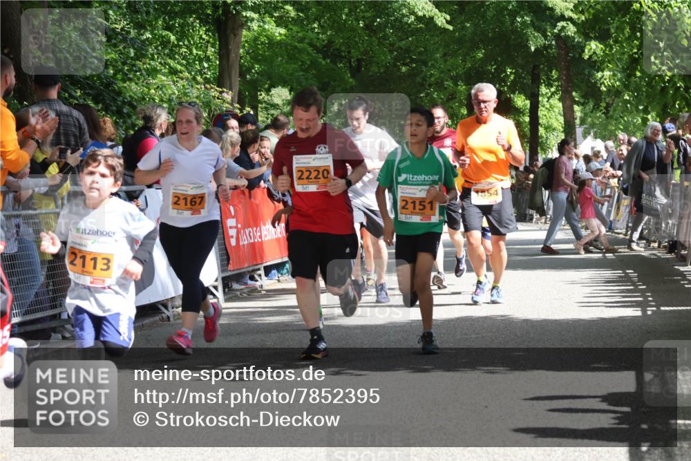 17.05.2025 - Störlauf Strokosch-Dieckow http://msf.ph/oto/7852395 17.05.2025 15:29:42 Ziel 2025, 2113, 2167, 2220, 2151, 854 meine-sportfotos.de