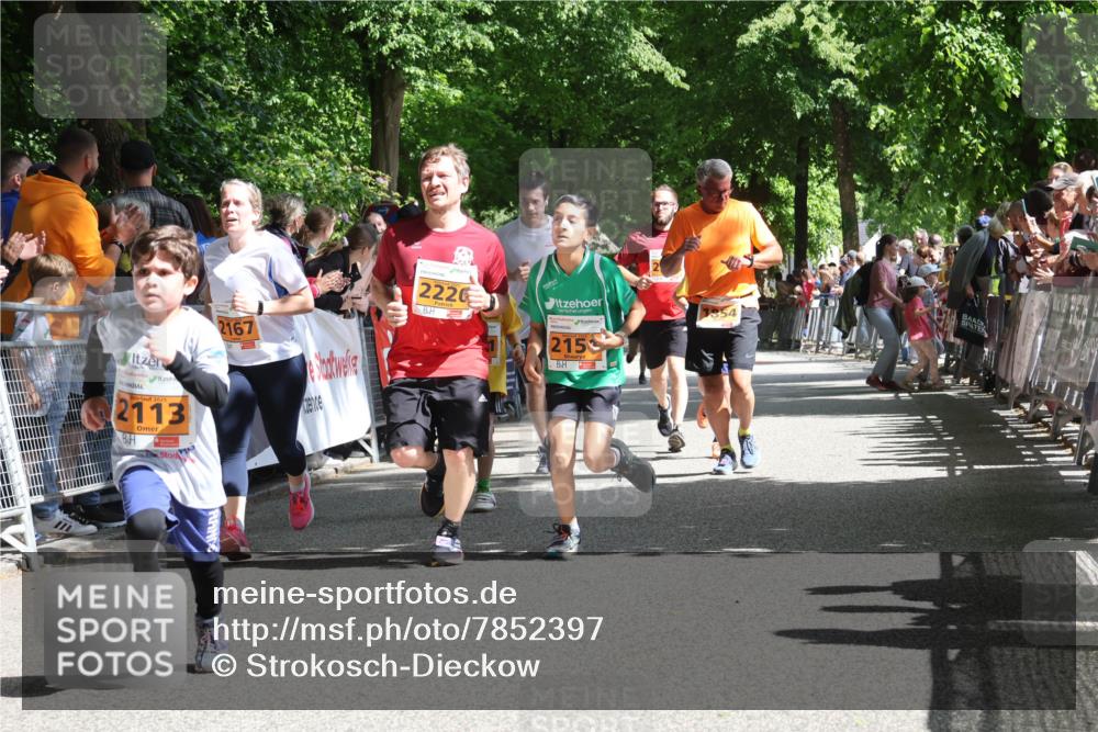 17.05.2025 - Störlauf Strokosch-Dieckow http://msf.ph/oto/7852397 17.05.2025 15:29:42 Ziel 2025, 2113, 2167, 2226, 215 meine-sportfotos.de