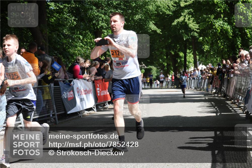 17.05.2025 - Störlauf Strokosch-Dieckow http://msf.ph/oto/7852428 17.05.2025 15:29:56 Ziel 125, 2126 meine-sportfotos.de