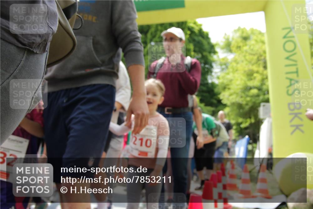 17.05.2025 - Störlauf H.Heesch http://msf.ph/oto/7853211 17.05.2025 13:03:41 Ziel  meine-sportfotos.de