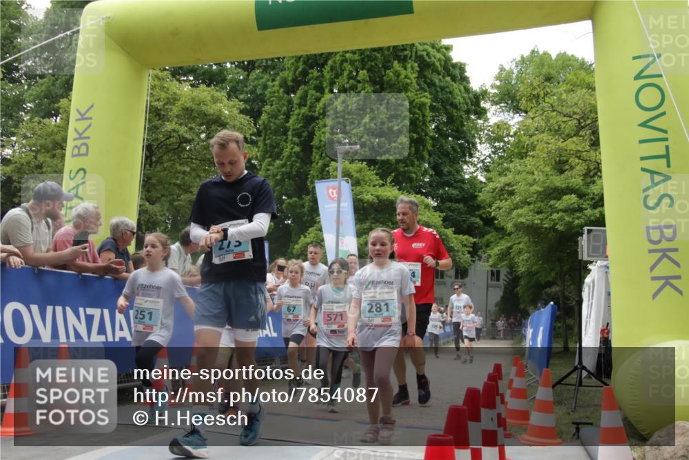 17.05.2025 - Störlauf H.Heesch http://msf.ph/oto/7854087 17.05.2025 13:45:38 Ziel  meine-sportfotos.de