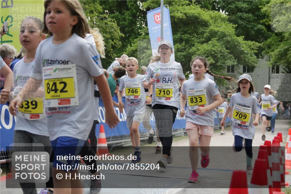 17.05.2025 - Störlauf H.Heesch http://msf.ph/oto/7855204 17.05.2025 14:14:37 Ziel  meine-sportfotos.de