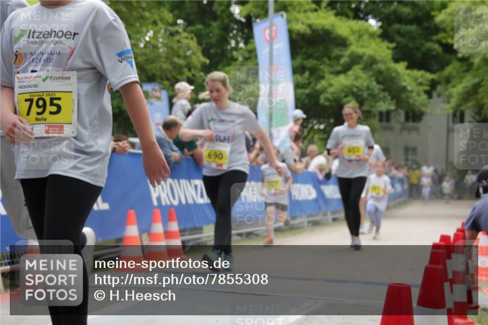 17.05.2025 - Störlauf H.Heesch http://msf.ph/oto/7855308 17.05.2025 14:15:29 Ziel  meine-sportfotos.de