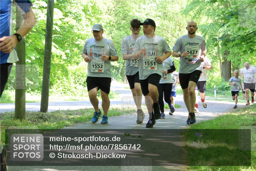 17.05.2025 - Störlauf Strokosch-Dieckow http://msf.ph/oto/7856742 17.05.2025 14:43:44 Laufen 1552, 155, 1551, 1427, 25, 1027, 1128 meine-sportfotos.de