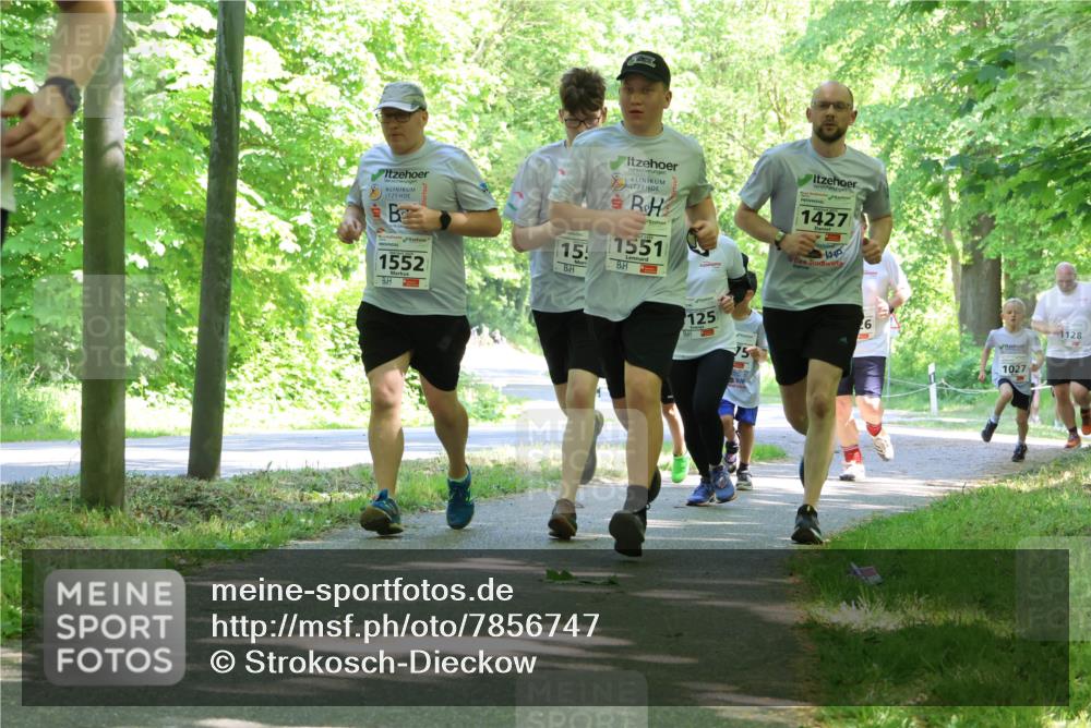 17.05.2025 - Störlauf Strokosch-Dieckow http://msf.ph/oto/7856747 17.05.2025 14:43:44 Laufen 1552, 15, 1551, 125, 75, 1427, 1128, 1027 meine-sportfotos.de