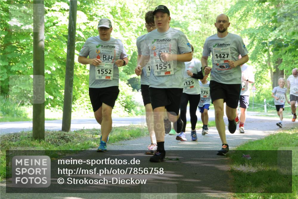 17.05.2025 - Störlauf Strokosch-Dieckow http://msf.ph/oto/7856758 17.05.2025 14:43:44 Laufen 1552, 1551, 125, 175, 1427, 927, 1128 meine-sportfotos.de