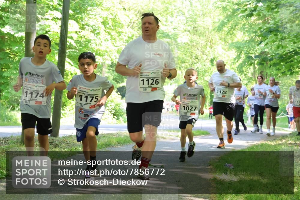 17.05.2025 - Störlauf Strokosch-Dieckow http://msf.ph/oto/7856772 17.05.2025 14:43:48 Laufen 17, 2025, 1174, 2025, 1175, 2025, 1126, 1128, 1429, 114, 1027, 113 meine-sportfotos.de
