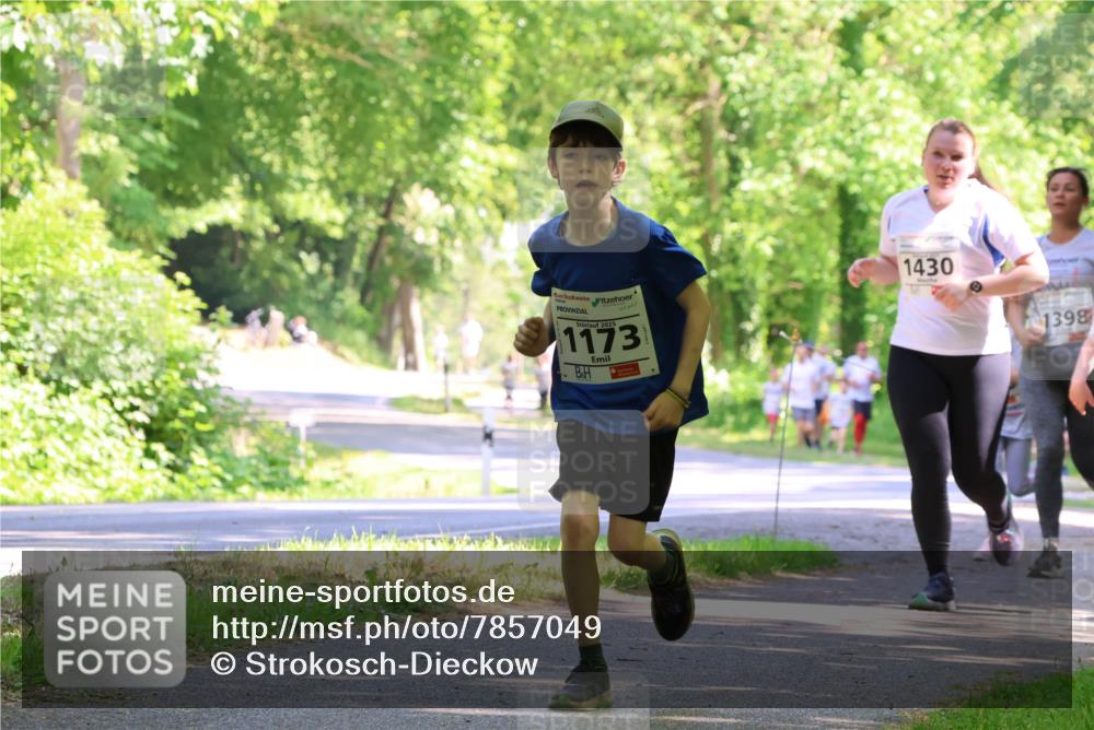 17.05.2025 - Störlauf Strokosch-Dieckow http://msf.ph/oto/7857049 17.05.2025 14:45:07 Laufen 2025, 1173, 1430, 1398 meine-sportfotos.de