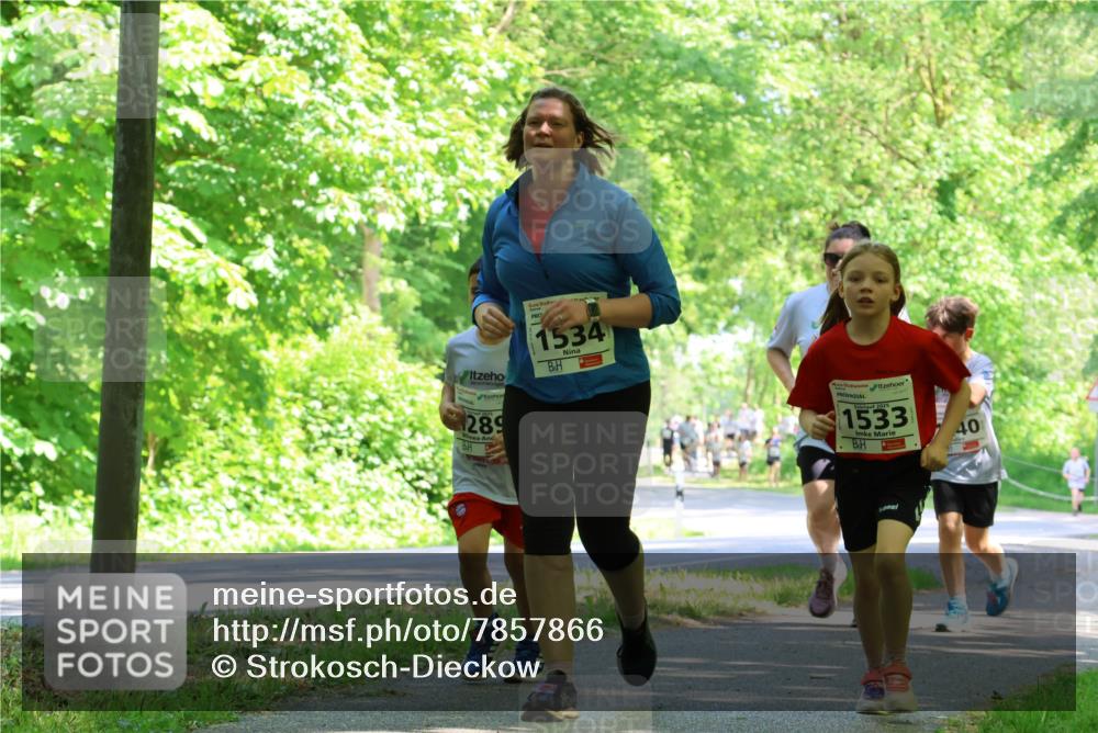 17.05.2025 - Störlauf Strokosch-Dieckow http://msf.ph/oto/7857866 17.05.2025 14:49:05 Laufen 1534, 289, 2025, 1533, 40 meine-sportfotos.de