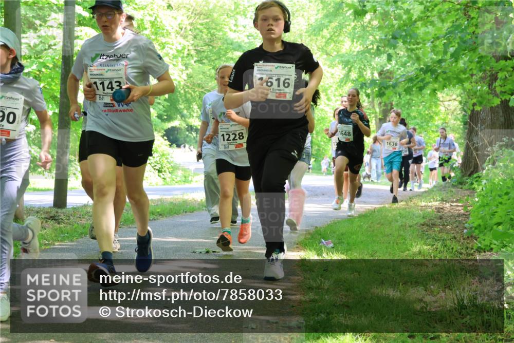 17.05.2025 - Störlauf Strokosch-Dieckow http://msf.ph/oto/7858033 17.05.2025 14:49:56 Laufen 1143, 2025, 2616, 2025, 90, 1228, 1648, 1638 meine-sportfotos.de