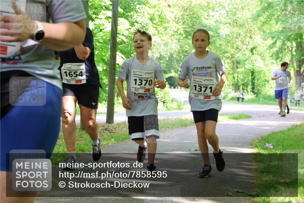 17.05.2025 - Störlauf Strokosch-Dieckow http://msf.ph/oto/7858595 17.05.2025 14:53:32 Laufen 2025, 1654, 2025, 1370, 2025, 1371, 1367 meine-sportfotos.de