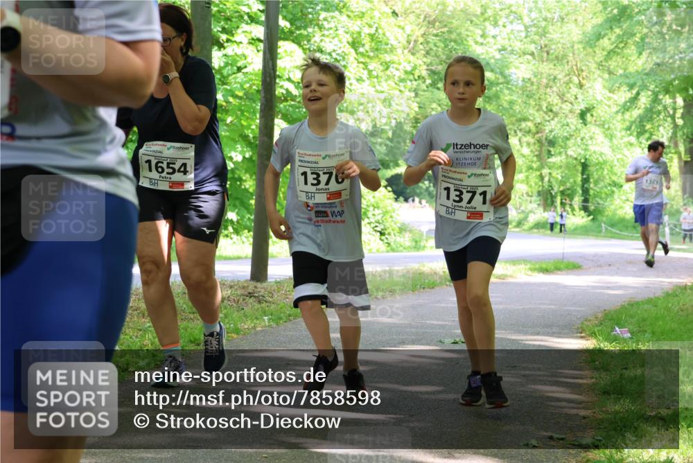 17.05.2025 - Störlauf Strokosch-Dieckow http://msf.ph/oto/7858598 17.05.2025 14:53:32 Laufen 2025, 1654, 2025, 1370, 2025, 1371, 1367 meine-sportfotos.de