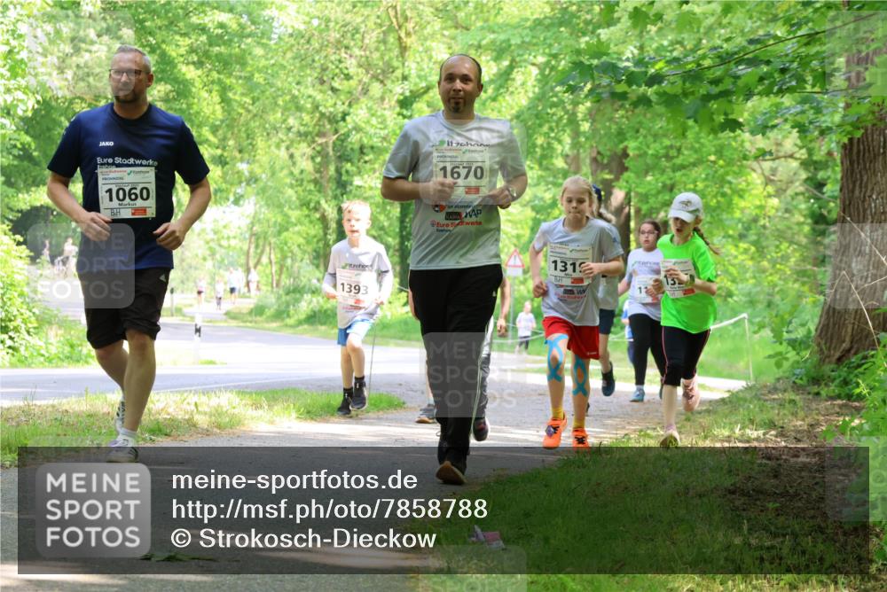 17.05.2025 - Störlauf Strokosch-Dieckow http://msf.ph/oto/7858788 17.05.2025 14:55:15 Laufen 1060, 1393, 1670, 1312, 13, 12 meine-sportfotos.de