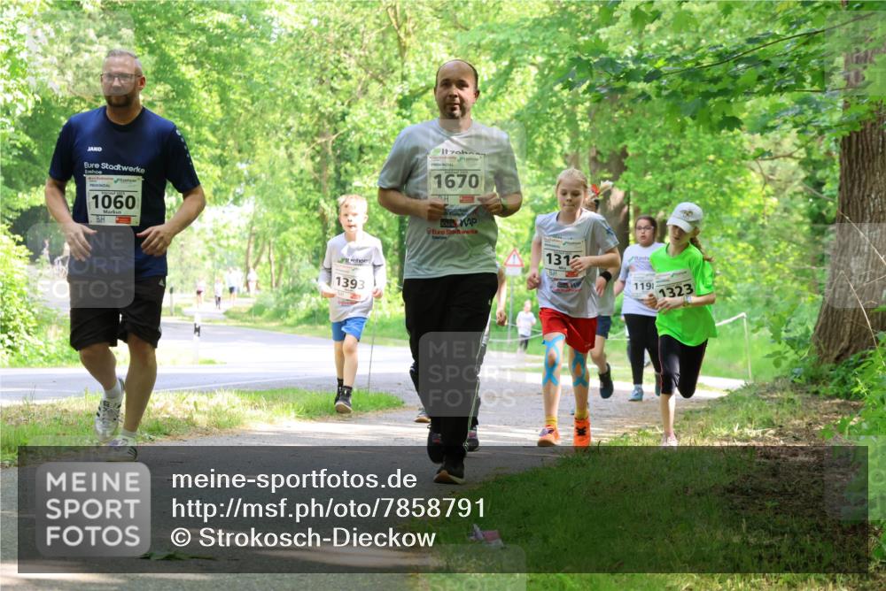 17.05.2025 - Störlauf Strokosch-Dieckow http://msf.ph/oto/7858791 17.05.2025 14:55:15 Laufen 1060, 1393, 1670, 1312, 119, 1323 meine-sportfotos.de