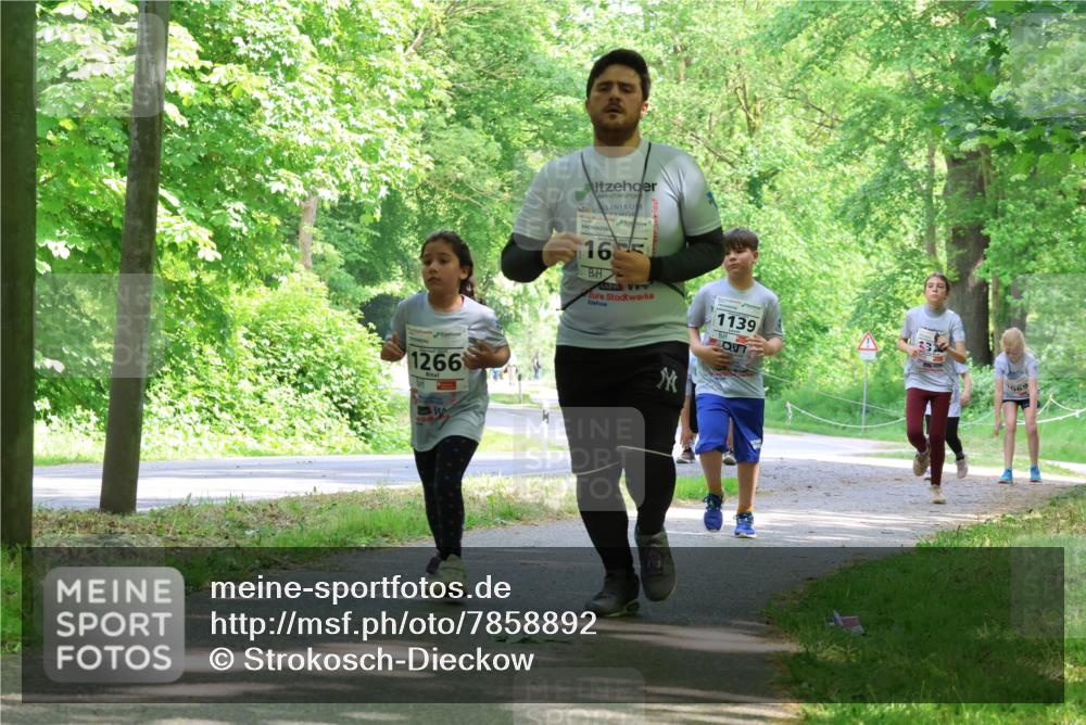 17.05.2025 - Störlauf Strokosch-Dieckow http://msf.ph/oto/7858892 17.05.2025 14:55:44 Laufen 1266, 16, 1139, 332, 1069 meine-sportfotos.de