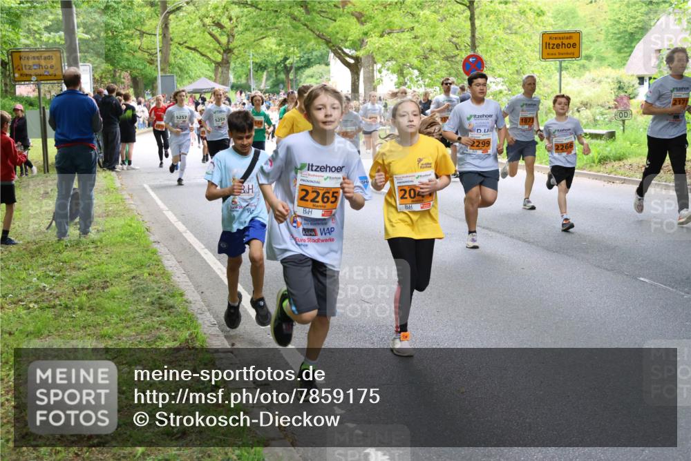 17.05.2025 - Störlauf Strokosch-Dieckow http://msf.ph/oto/7859175 17.05.2025 15:01:04 Laufen 5257, 5259, 2265, 20, 1873, 2299, 2266 meine-sportfotos.de