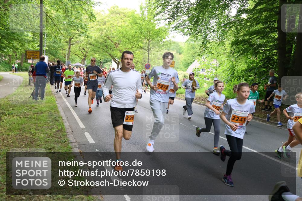 17.05.2025 - Störlauf Strokosch-Dieckow http://msf.ph/oto/7859198 17.05.2025 15:01:16 Laufen 2246, 1973, 239, 2241 meine-sportfotos.de