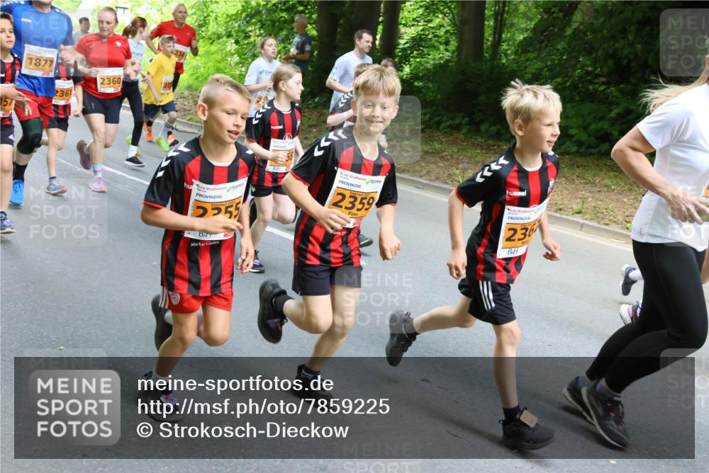 17.05.2025 - Störlauf Strokosch-Dieckow http://msf.ph/oto/7859225 17.05.2025 15:01:22 Laufen 1877, 2361, 2360, 2025, 5555, 2359, 236 meine-sportfotos.de