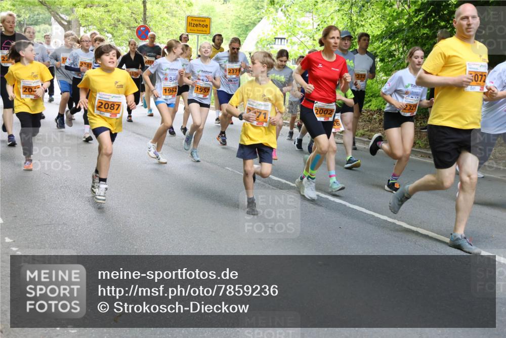 17.05.2025 - Störlauf Strokosch-Dieckow http://msf.ph/oto/7859236 17.05.2025 15:01:25 Laufen 20, 2087, 2247, 2371, 1962, 1957, 2002, 072 meine-sportfotos.de
