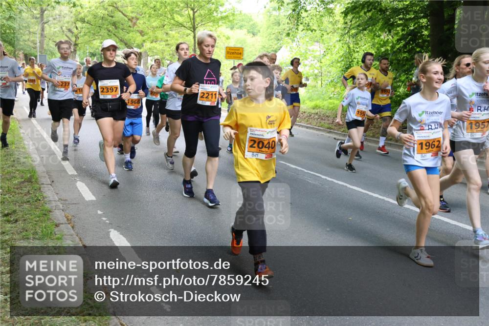 17.05.2025 - Störlauf Strokosch-Dieckow http://msf.ph/oto/7859245 17.05.2025 15:01:26 Laufen 6, 2104, 2211, 237, 2397, 1966, 2040, 1956, 1962, 1957 meine-sportfotos.de