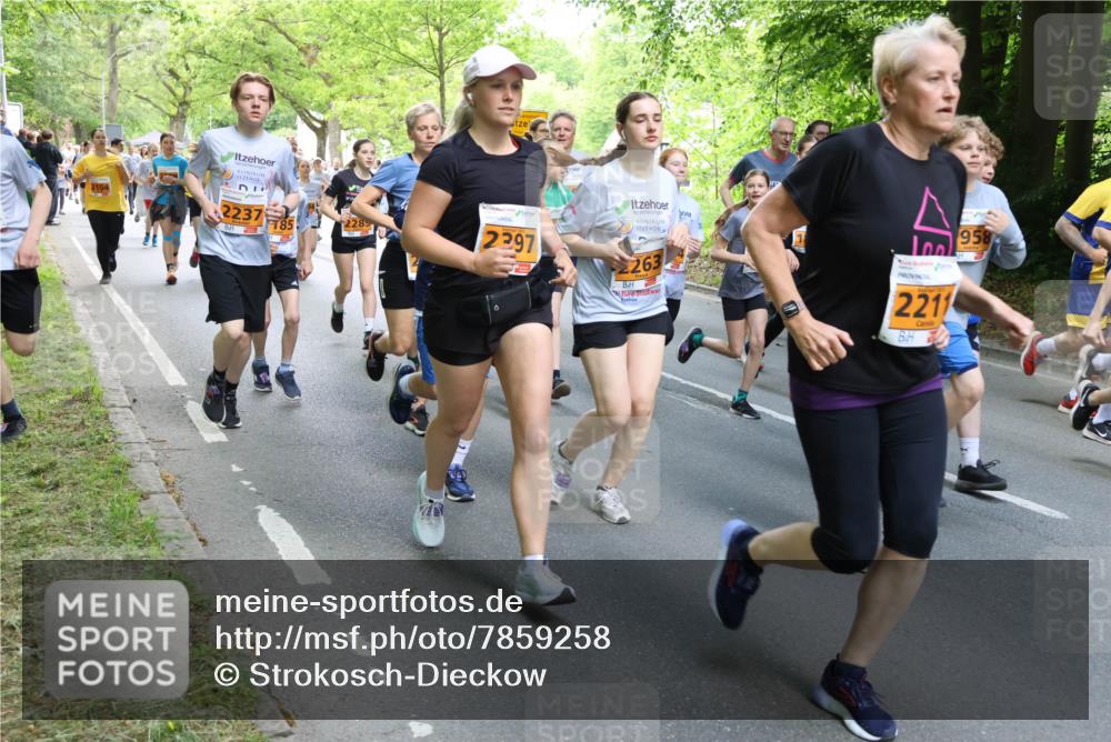 17.05.2025 - Störlauf Strokosch-Dieckow http://msf.ph/oto/7859258 17.05.2025 15:01:27 Laufen 2104, 22375, 2289, 2397, 2263, 2211, 958 meine-sportfotos.de